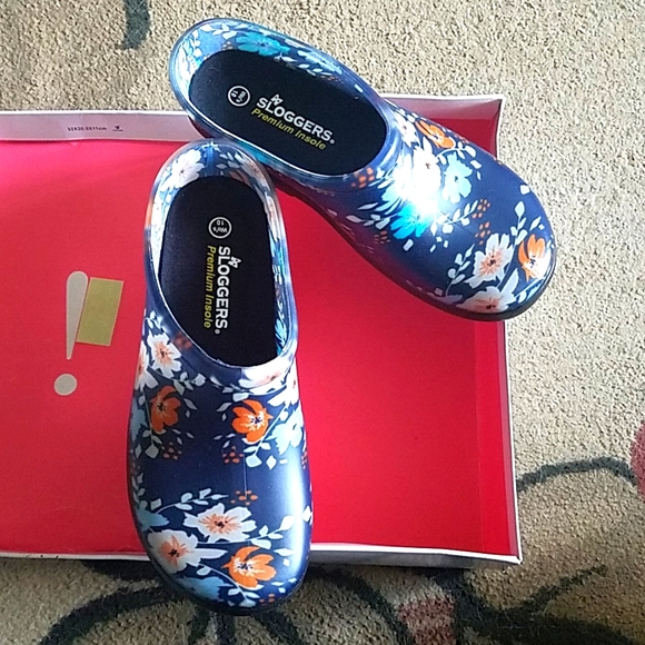 Sloggers Shoes - NWOT Sloggers Slip on Clogs Size 10